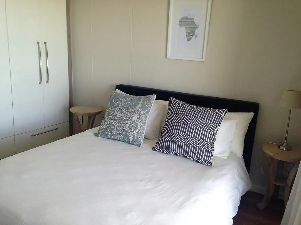 Beachfront Apartment At Seaspray In Blouberg  Bloubergstrand